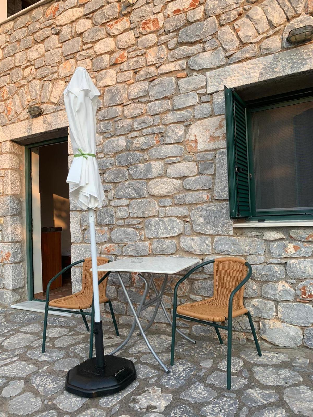 Vatoulia House Aparthotel Neo Oitilo Exterior photo