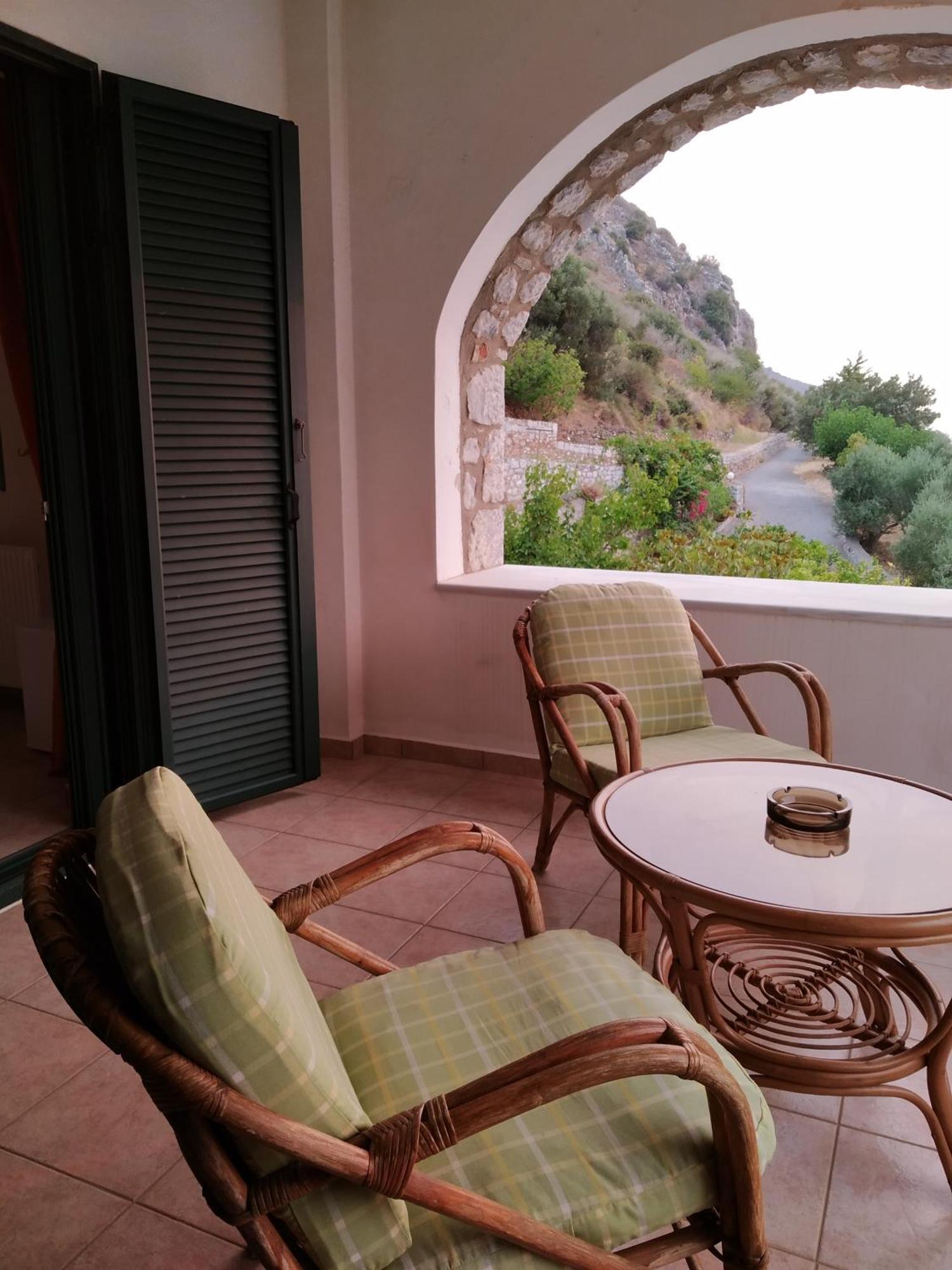 Vatoulia House Aparthotel Neo Oitilo Exterior photo